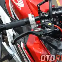 Galleri foto Modifikasi Honda All New CBR150R, Gaya Racing Look