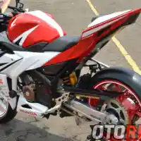 Galleri foto Modifikasi Honda All New CBR150R, Gaya Racing Look