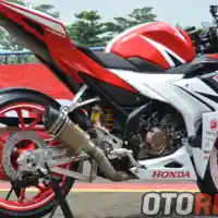 Galleri foto Modifikasi Honda All New CBR150R, Gaya Racing Look