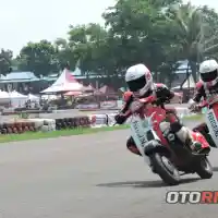 Galleri foto Galeri: Doping Semangat Grand Final Scooter Prix 2015