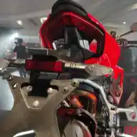 Galleri foto GALERI: Ducati Streetfighter V2, Moge Bergaya Naked Tenaga Beringas