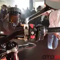 Galleri foto GALERI: Ducati Streetfighter V2, Moge Bergaya Naked Tenaga Beringas