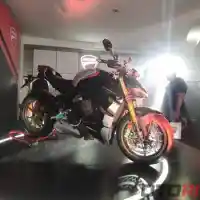 Galleri foto GALERI: Ducati Streetfighter V4 SP, Naked Bike Seharga Rp 1,93 Miliar