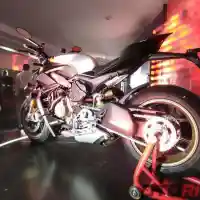 Galleri foto GALERI: Ducati Streetfighter V4 SP, Naked Bike Seharga Rp 1,93 Miliar