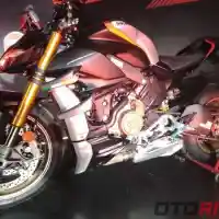 Galleri foto GALERI: Ducati Streetfighter V4 SP, Naked Bike Seharga Rp 1,93 Miliar