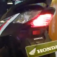 Galleri foto Galeri: All New Honda BeAT eSP 2016, Tampang Baru Banyak Fitur Galleri foto Galeri: All New Honda BeAT eSP 2016, Tampang Baru Banyak Fitur