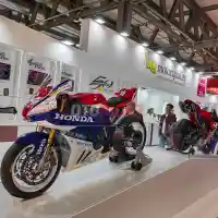 Galleri foto FOTO: Motor Balap Dunia Bertebaran di EICMA 2025, Apa Saja?