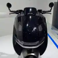 Galleri foto FOTO: Honda EV Urban Concept Tampil di IIMS 2025, Motor Listrik Mirip PCX 160