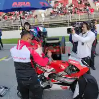 Galleri foto Galeri Foto: Suasana Paddock dan Trek di FIM JuniorGP 2025 Catalunya