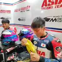 Galleri foto Galeri Foto: Suasana Paddock dan Trek di FIM JuniorGP 2025 Catalunya