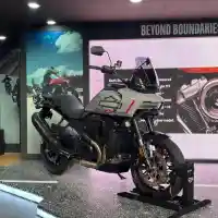 Galleri foto FOTO: Detail Gagah Harley-Davidson Pan America 1250 ST Tampil Perdana di GIIAS 2025