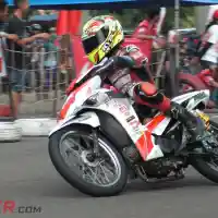 Galleri foto Modifikasi Honda Blade 125 FI, Juara Belum Sempurna