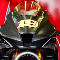 Galleri foto Melihat Kekarnya CBR1000RR-R Fireblade Tanpa Fairing