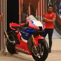 Galleri foto GALERI: Tampilan Honda CBR1000RR-R WorldSBK 2020