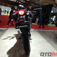 Galleri foto GALERI: Tampilan Sangar Honda CRF250L 2023 di IIMS 2023