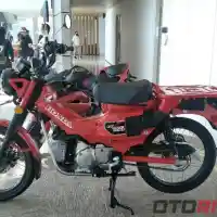 Galleri foto GALERI: Tampilan Detail Motor Bebek Petualang, Honda CT125