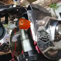 Galleri foto Modifikasi Honda Win, Bodi Karbon Plus Mesin Radiator