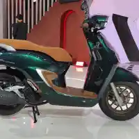 Galleri foto GALERI: Paduan Dua Warna Keren di New Honda Stylo 160 ABS