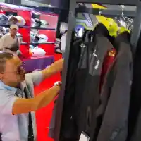 Galleri foto FOTO: Pameran Apparel dan Aksesoris Motor, IMHAX 2024