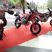 Galleri foto GALERI: Keseruan Pameran Pelek dan Ban, Indonesia Wheels Day 2023 Galleri foto GALERI: Keseruan Pameran Pelek dan Ban, Indonesia Wheels Day 2023