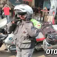 Galleri foto Galeri: Jeffrey Polnaja Konvoy di Ibu Kota Bareng Bikers
