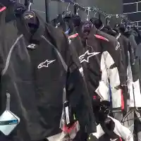 Galleri foto Galeri Foto: Jakarta Helmet Exhibition 2017 Sukses Disesaki Pemburu Helm Berkualitas