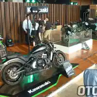 Galleri foto Galeri Foto : Booth Kawasaki di GIIAS 2015
