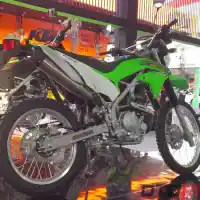 Galleri foto Spesifikasi dan Galeri Foto Kawasaki KLX 230, Bertenaga dan Lincah
