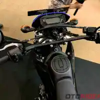 Galleri foto GALERI: Kawasaki KLX230SM, Supermoto 230 cc Seharga Rp 54 Jutaan