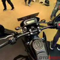 Galleri foto GALERI: Kawasaki KLX230SM, Supermoto 230 cc Seharga Rp 54 Jutaan