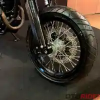 Galleri foto GALERI: Kawasaki KLX230SM, Supermoto 230 cc Seharga Rp 54 Jutaan