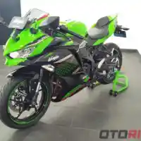 Galleri foto GALERI: Lebih Dekat dengan Kawasaki Ninja ZX-25R 2021