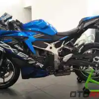 Galleri foto GALERI: Lebih Dekat dengan Kawasaki Ninja ZX-25R 2021