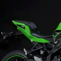 Galleri foto GALERI: Kawasaki Ninja ZX-25R (13 Foto)