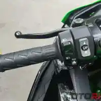 Galleri foto GALERI: Kawasaki Ninja ZX-4RR, Beda Tipis Dari ZX-25RR