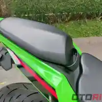 Galleri foto GALERI: Kawasaki Ninja ZX-4RR, Beda Tipis Dari ZX-25RR