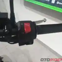 Galleri foto Spek Lengkap Kawasaki W175TR (20 Foto)