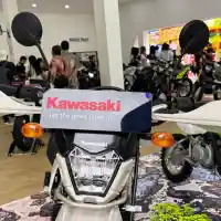 Galleri foto FOTO: Kawasaki KLX230 Sherpa Tampil Lebih Tangguh dengan Fitur Baru