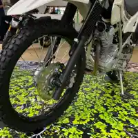 Galleri foto FOTO: Kawasaki KLX230 Sherpa Tampil Lebih Tangguh dengan Fitur Baru