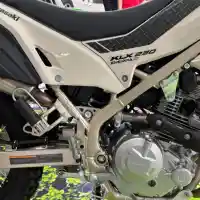 Galleri foto FOTO: Kawasaki KLX230 Sherpa Tampil Lebih Tangguh dengan Fitur Baru