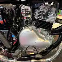 Galleri foto Tetap Tenang! Ini Tips Aman Berkendara di Kemacetan dengan Sepeda Motor