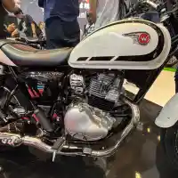 Galleri foto Tetap Tenang! Ini Tips Aman Berkendara di Kemacetan dengan Sepeda Motor