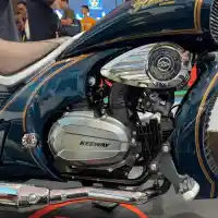 Galleri foto FOTO: Keeway Gleiten 125 Motor Chopper dengan Mesin CVT Galleri foto FOTO: Keeway Gleiten 125 Motor Chopper dengan Mesin CVT