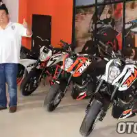 Galleri foto Meniru Gaya Eropa, KTM Dan Husqvarna Dijual Di Bawah Satu Atap