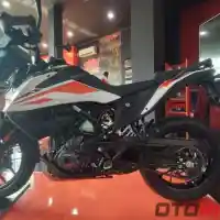 Galleri foto GALERI: Motor Petualang Baru KTM 390 Adventure (22 Foto)