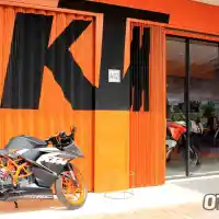 Galleri foto Meniru Gaya Eropa, KTM Dan Husqvarna Dijual Di Bawah Satu Atap