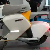 Galleri foto GALERI: Desain Modern, Intip Lebih Dekat Tampilan Kymco Mo One