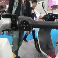 Galleri foto GALERI: Desain Modern, Intip Lebih Dekat Tampilan Kymco Mo One