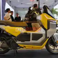 Galleri foto FOTO: Letbe Mecha, Detail Skuter Matik Gambot Bergaya Futuristik