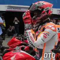 Galleri foto Galeri Foto: Marc Marquez Rayakan Gelar Juara Dunia di Indonesia 